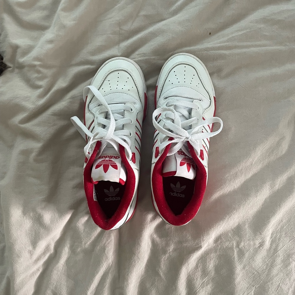 Adidas rivalry low red